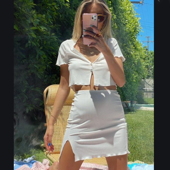 NEW Shop Resurrection Cali 2-Piece Set in White 🌻 - Picture 3 of 7